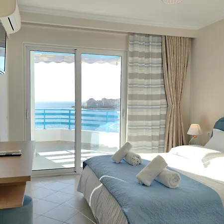 アパート Lida's Seafront Sarandë